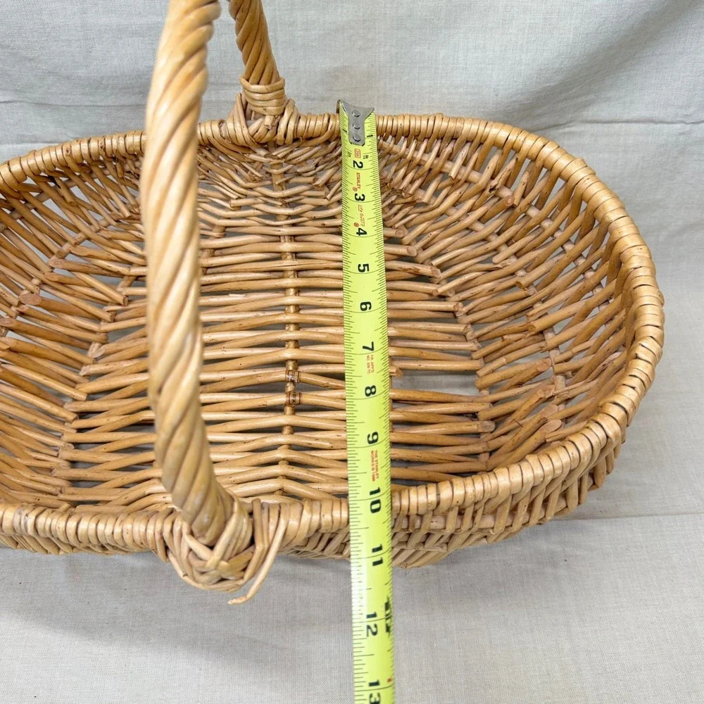 Vintage Wicker Gathering Basket English Cottage Bread Basket Kitchen Decor 1970s
